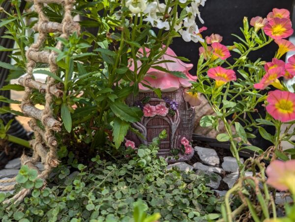 Pink Petal Fairy House - Image 6